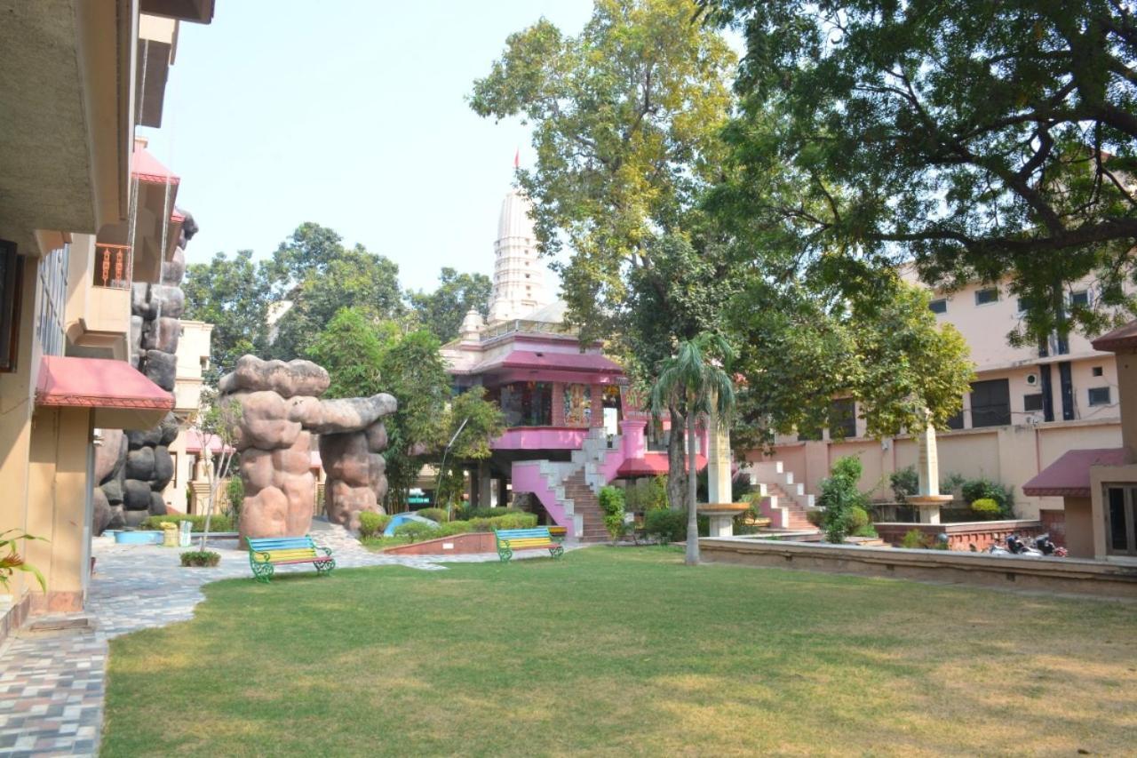 Ananda Krishna Van Vrindāvan المظهر الخارجي الصورة